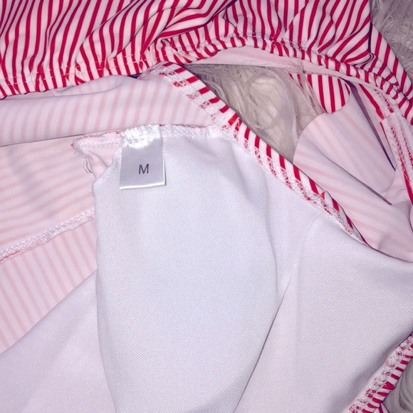 Red & white striped ruffle one piece swimsuit size medium - Picture 4 of 4